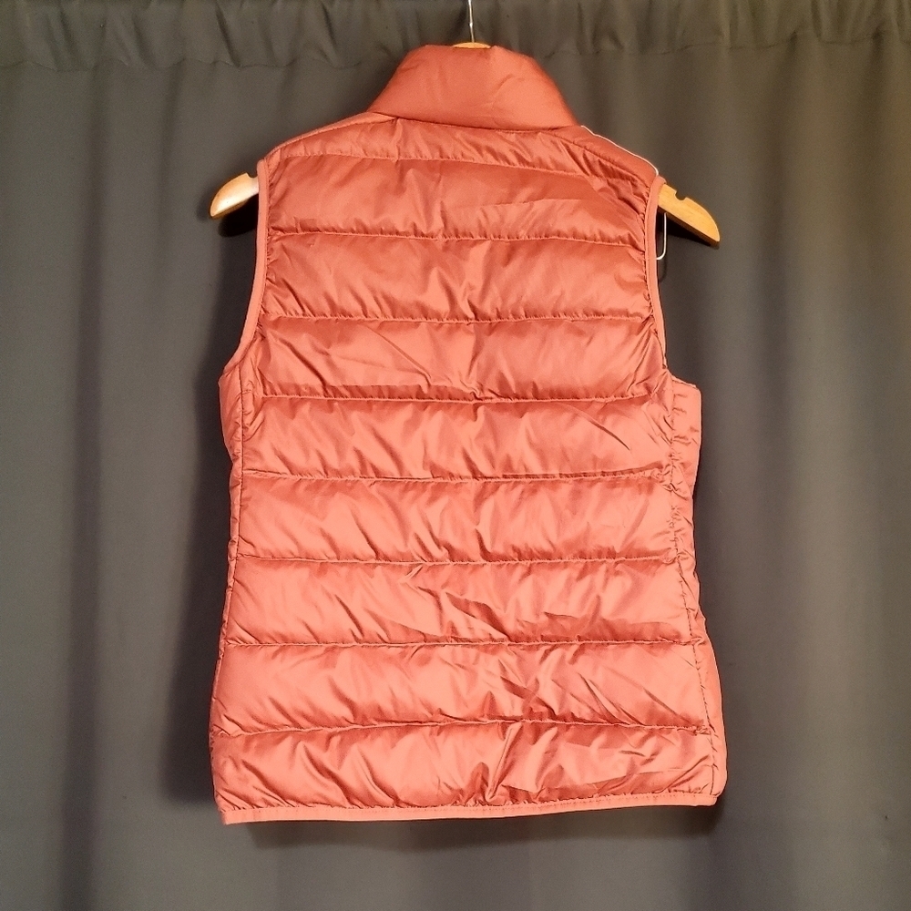 Adidas Salmon Down Puffer Vest Size XS NWT - Picture 3 of 7